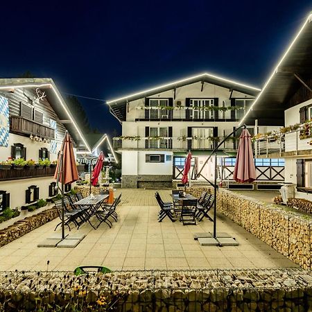Hotel Casa Augsburg Wellness Băneşti Exterior foto