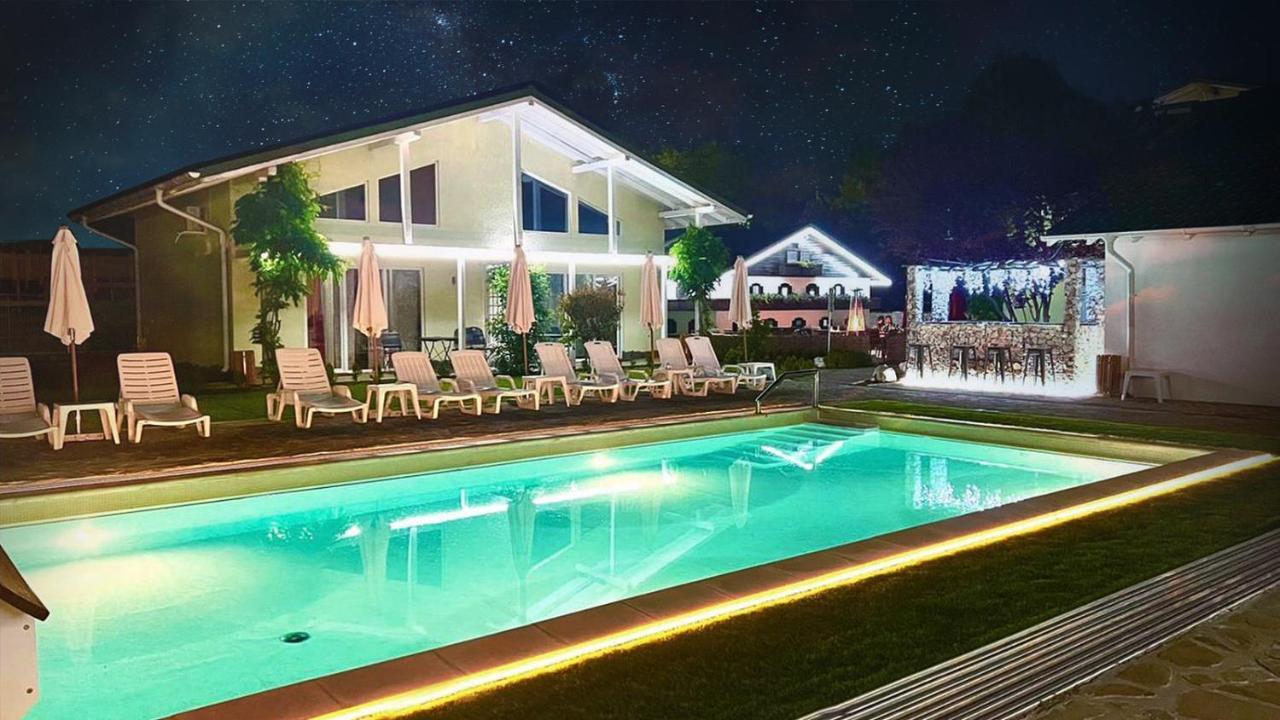 Hotel Casa Augsburg Wellness Băneşti Exterior foto